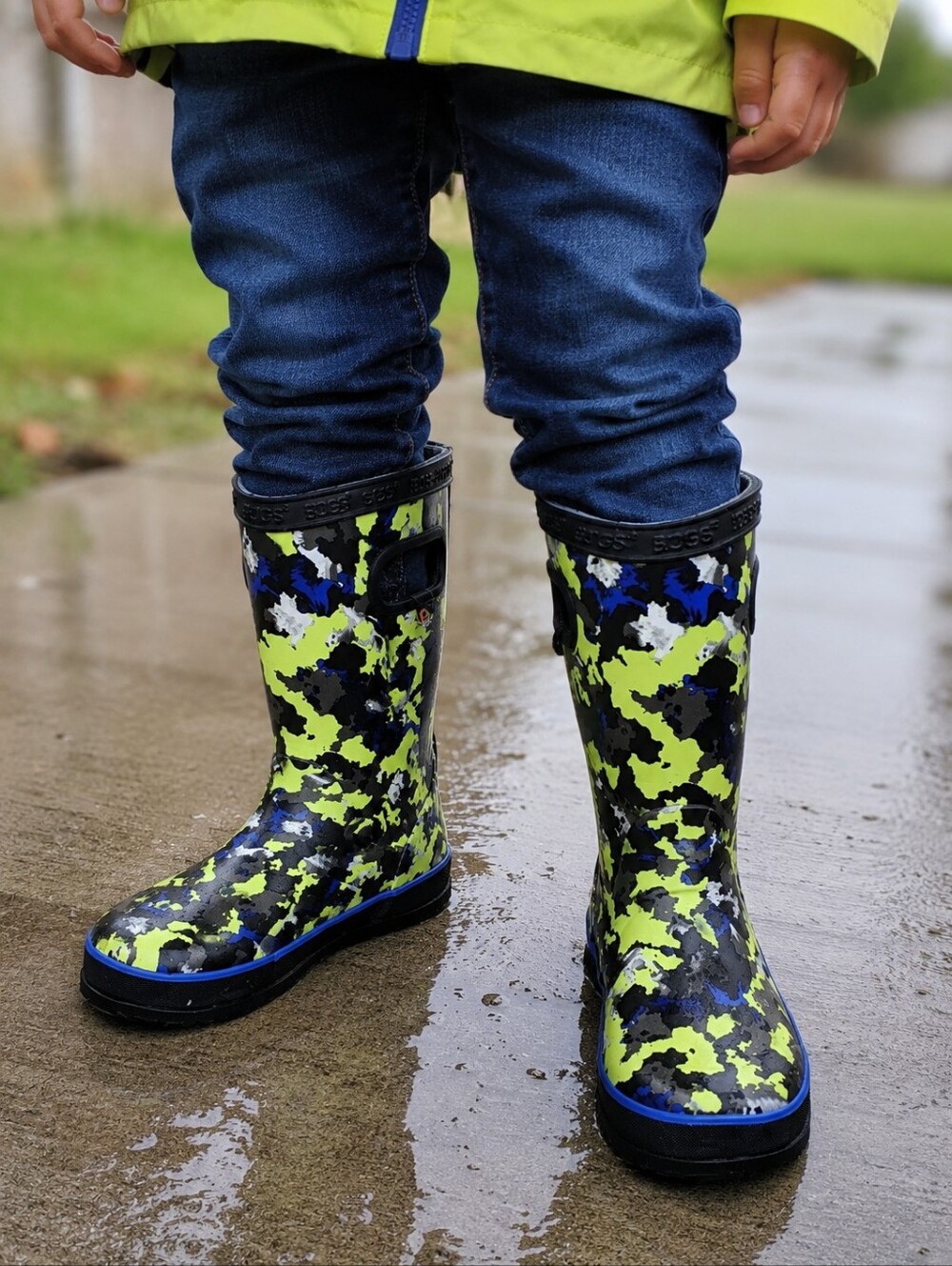 BOGS Kids Waterproof Rain Boots Size 13 | Neon Camo Print | New Without Box